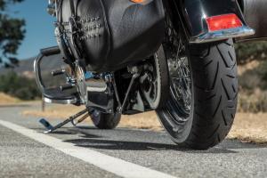 Bridgestone 150/80 B16 H50R 77H TL UM