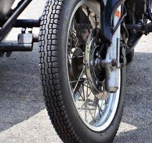 Avon 3.50-19 57L SIDECAR TRIPLE D AM2 UNIV DOT18